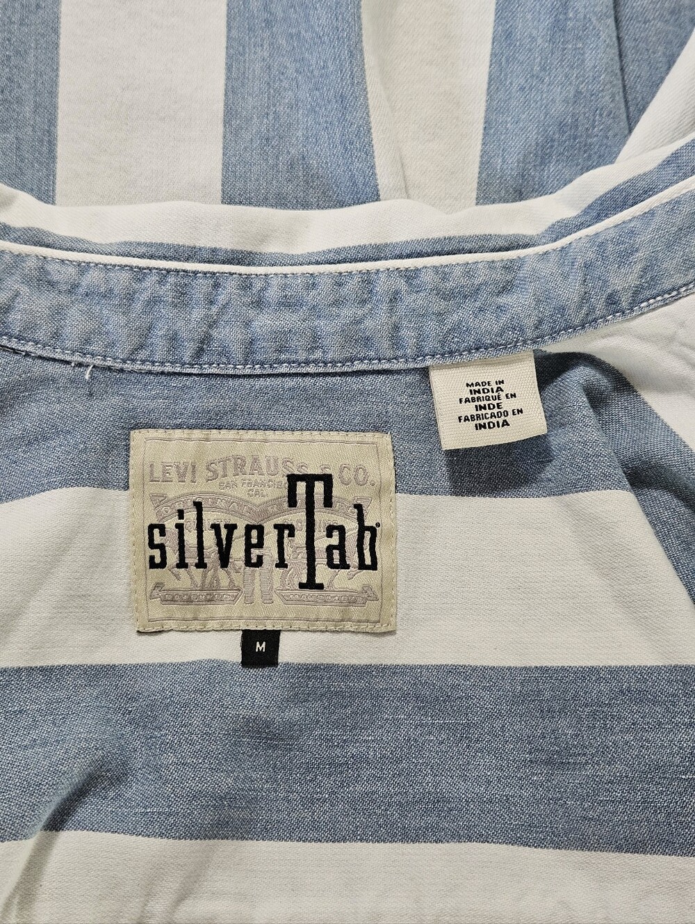 🛑SOLD🛑 Levi’s Size M SilverTab Vertical Stripe Denim Shirt Medium Blue White - Picture 6 of 7